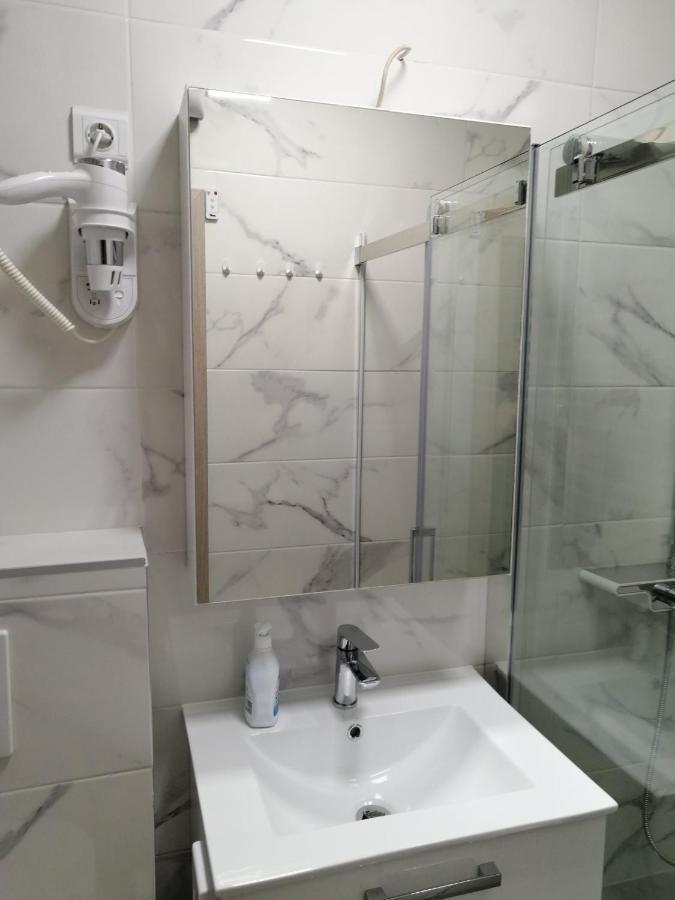 Evita Apartment Karlovac Luaran gambar